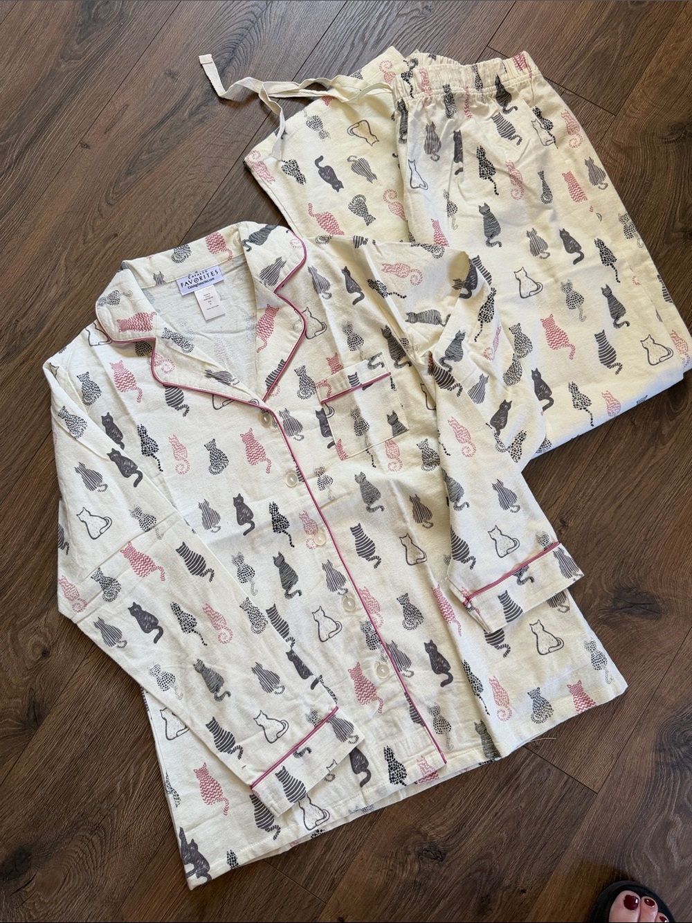 CatalogFavorites Flannel Cat Pajamas 100% cotton NEW